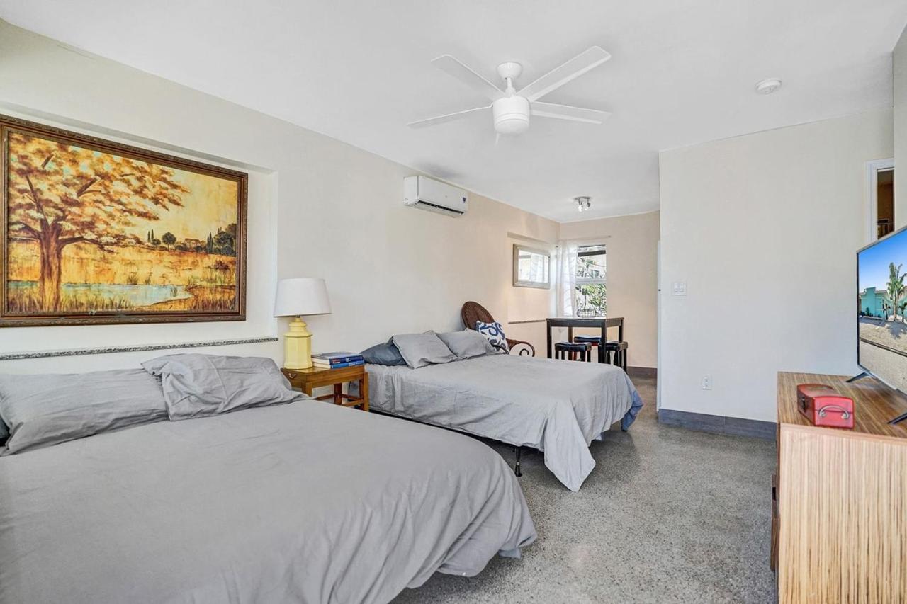 Downtown Hollywood Holiday Retreat Dania Beach Apartment Exterior foto