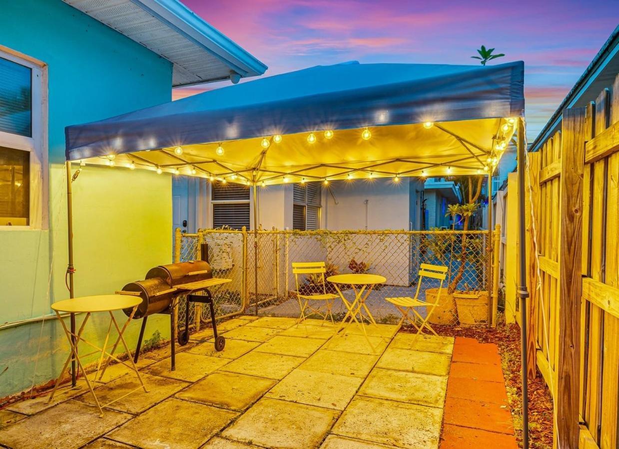 Downtown Hollywood Holiday Retreat Dania Beach Apartment Exterior foto