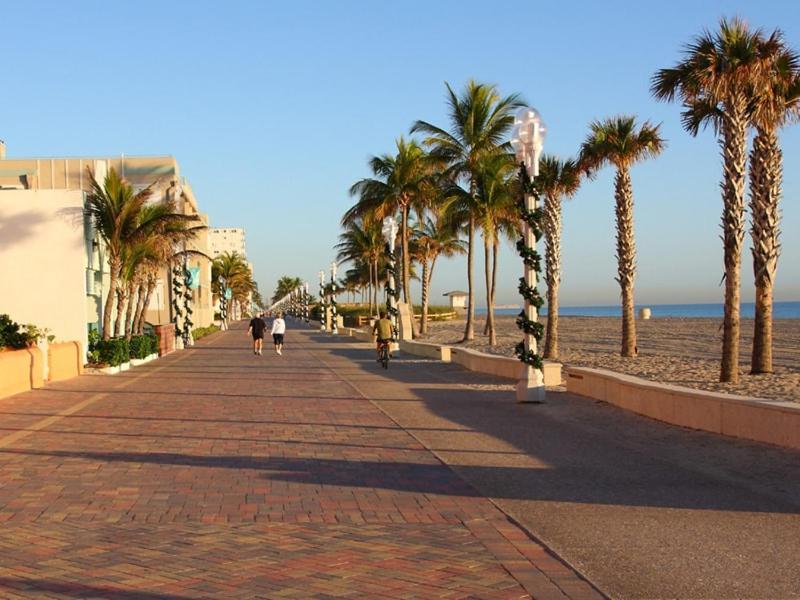 Downtown Hollywood Holiday Retreat Dania Beach Apartment Exterior foto